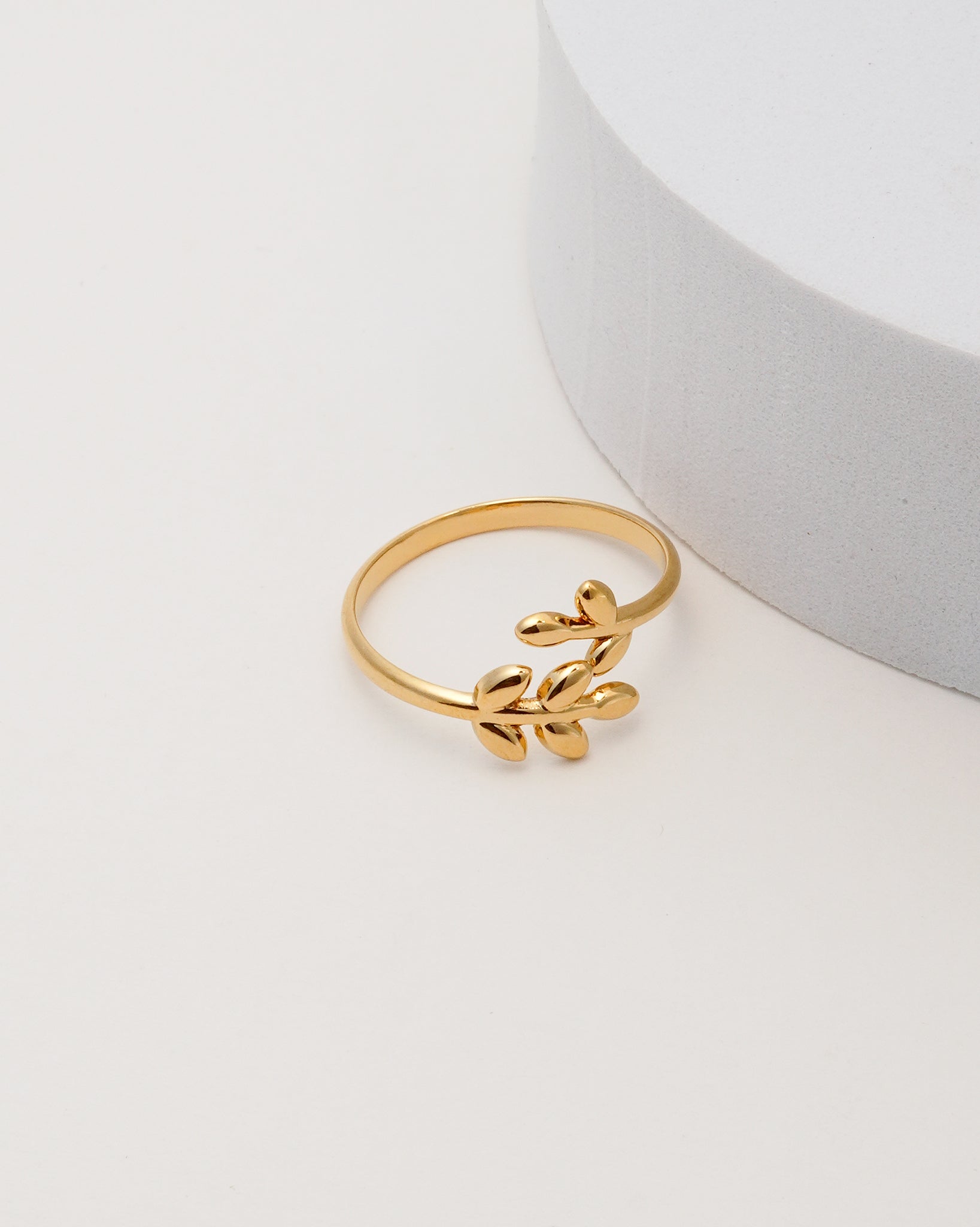 Dainty Leaf 18K Gold Plated Ring
