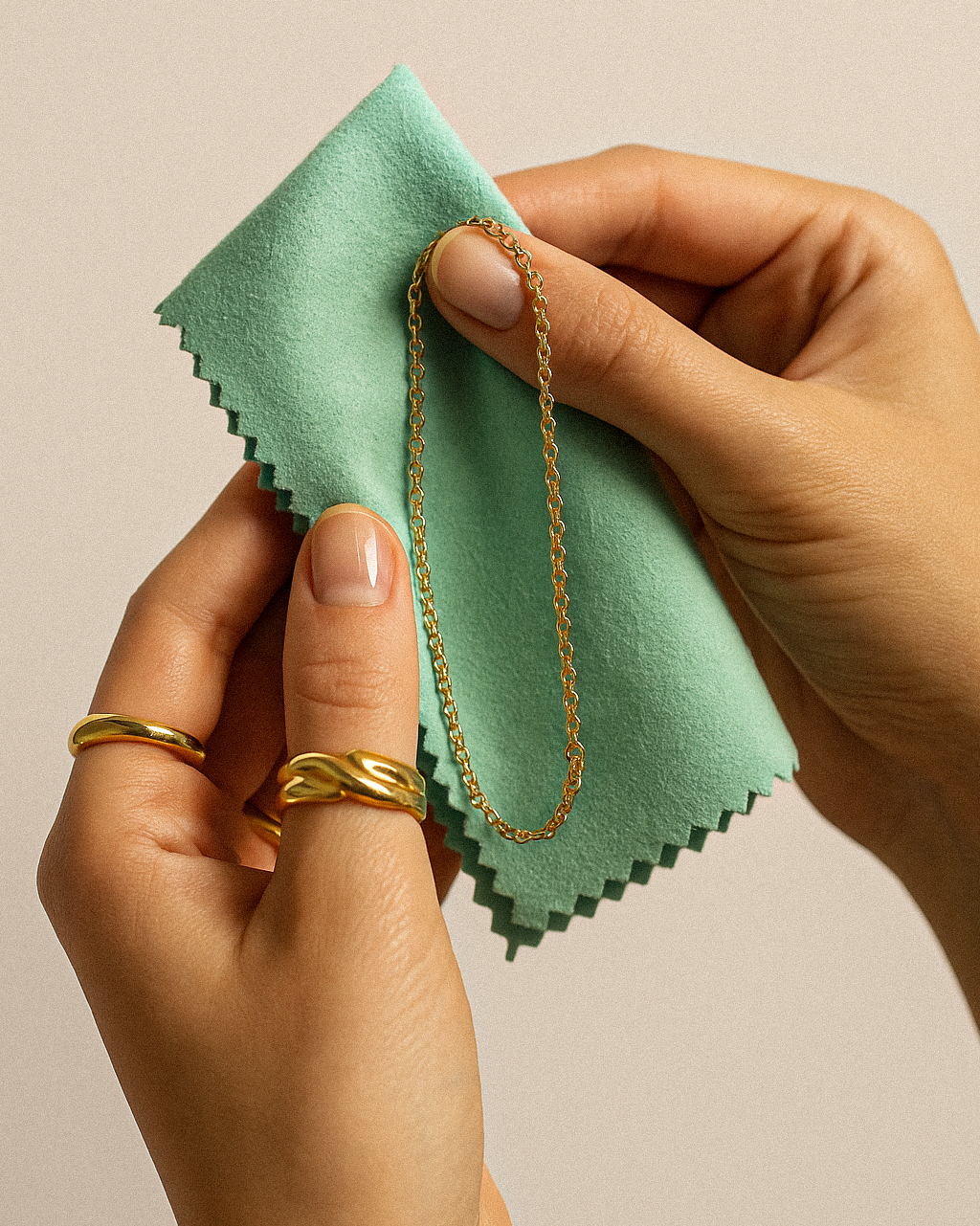 How to Clean Artificial Jewellery at Home: Restore Shine in Minutes with These Easy Hacks