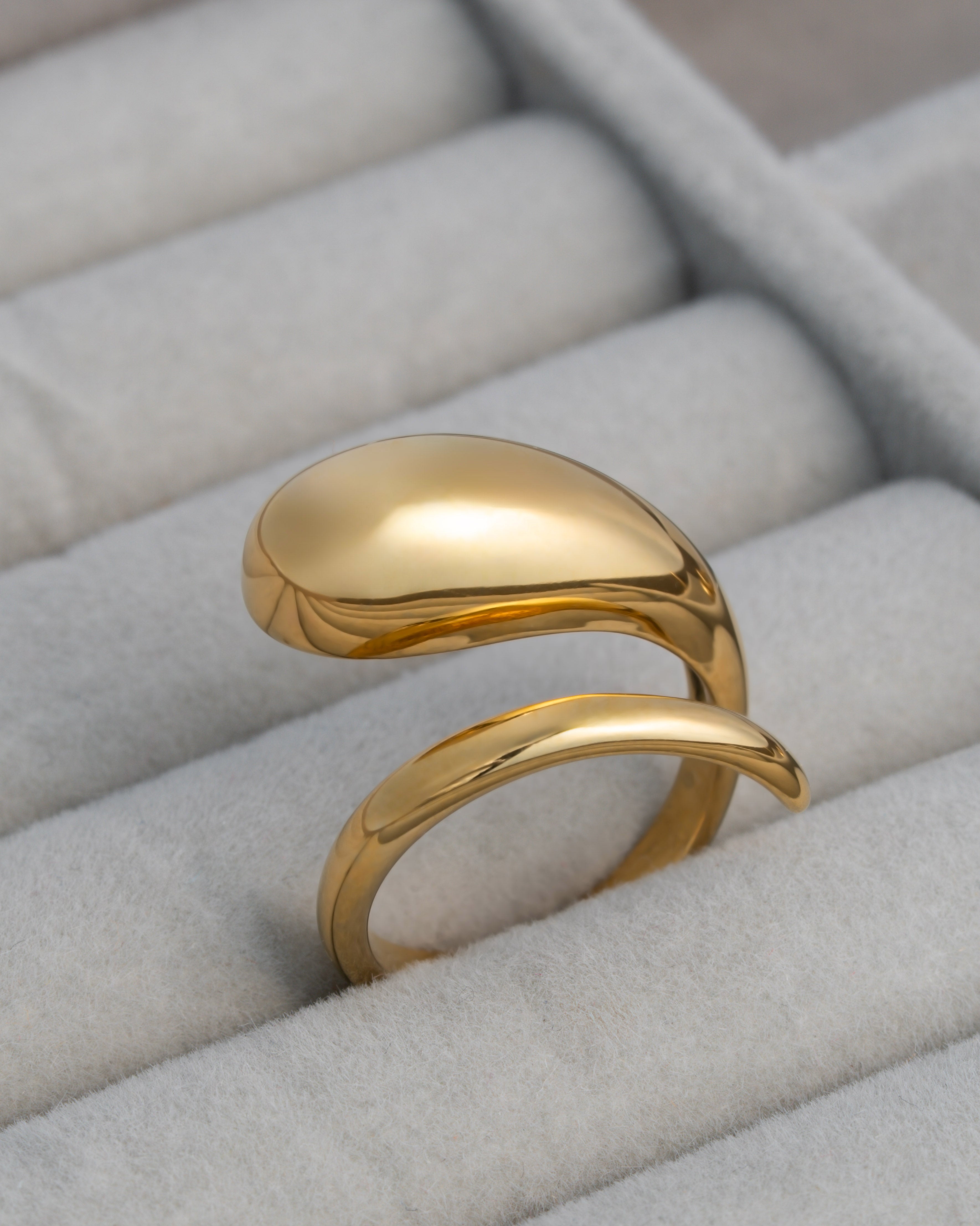 Incurve 18K Gold Plated Ring