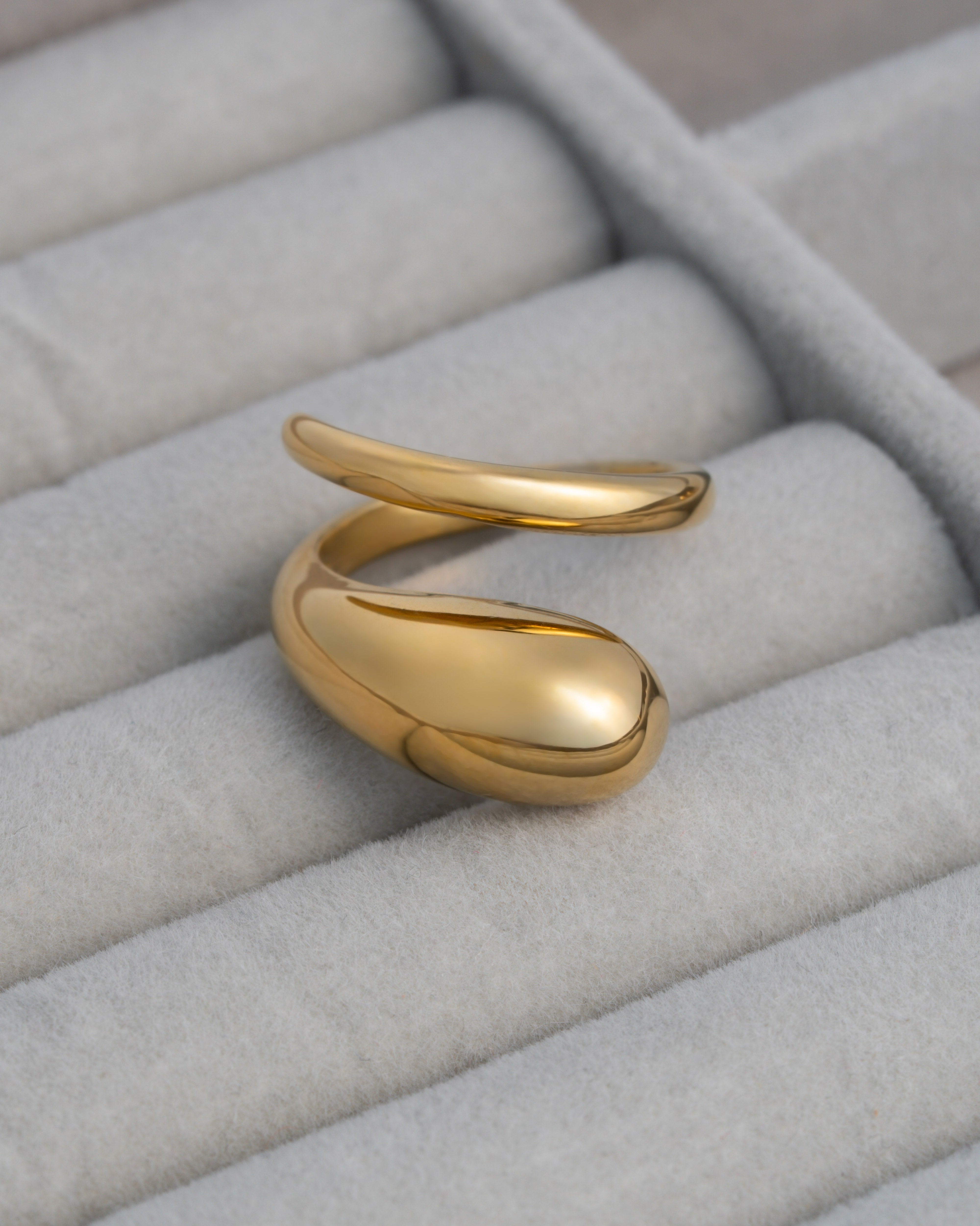 Incurve 18K Gold Plated Ring